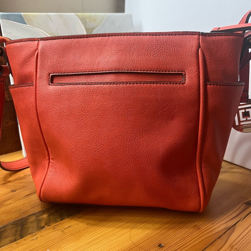 Liz Claiborne Orange Crossbody Bag with Adjustable Strap - Picture 2 of 10